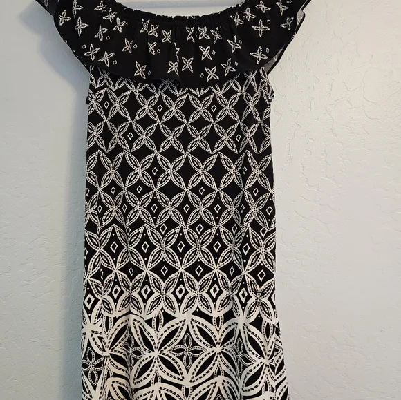 White House Black Market Dress - Picture 2 of 6